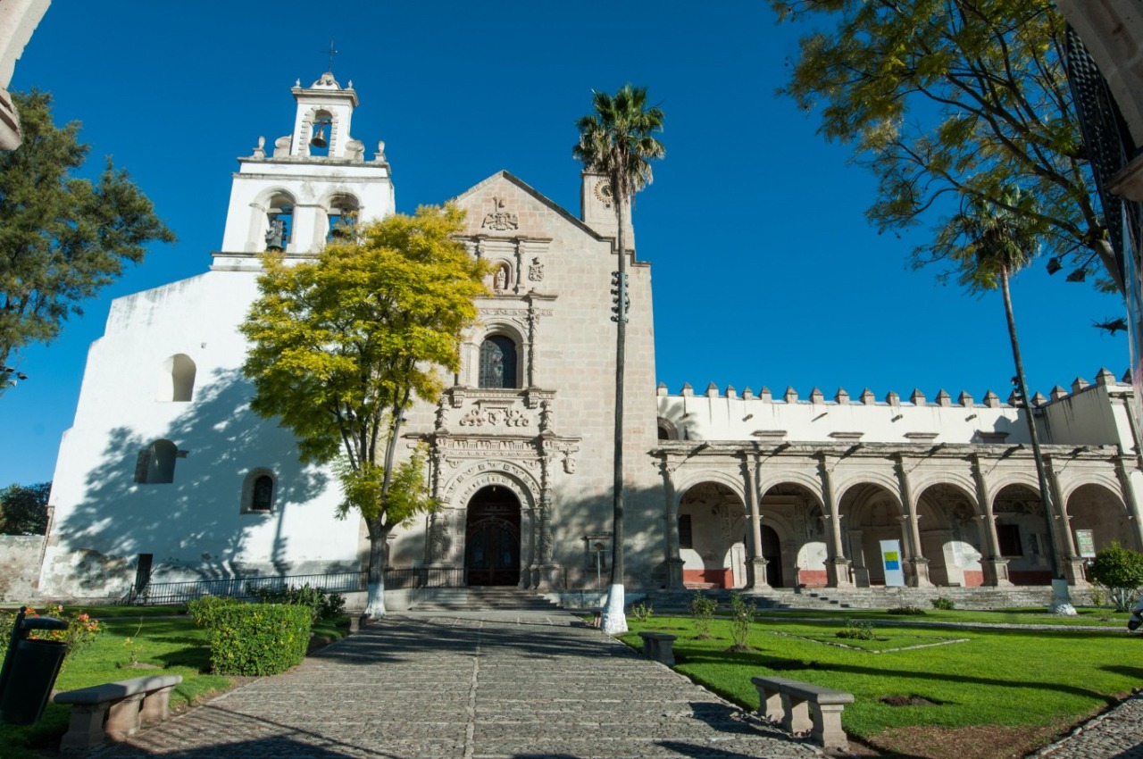 Sectur invita a conocer Cuitzeo, el Pueblo Mágico sede de la Kermés del DIF Sectur invita a conocer Cuitzeo, el Pueblo Mágico sede de la Kermés del DIF