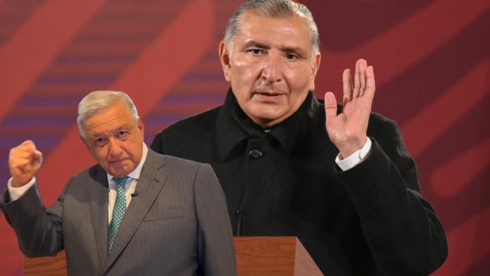 Adán Augusto López lamenta campaña de odio contra AMLO