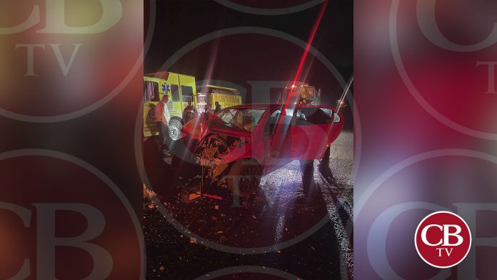 Un muerto y dos heridos deja choque de auto en la Morelia-Quiroga