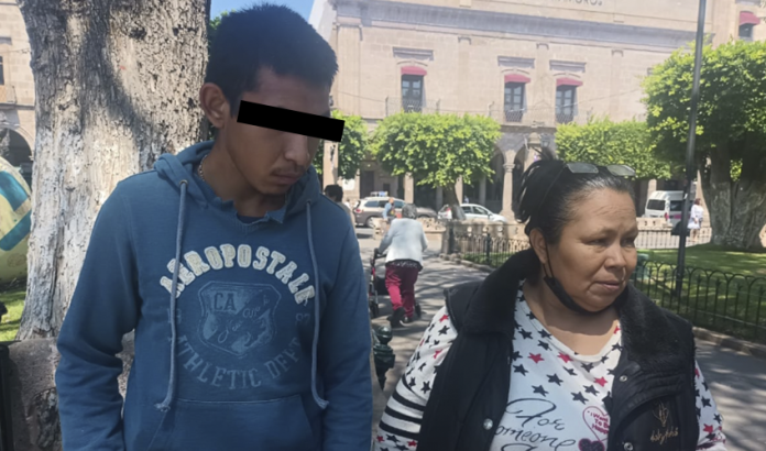 eñalan a policías por agredir a discapacitado en Morelia