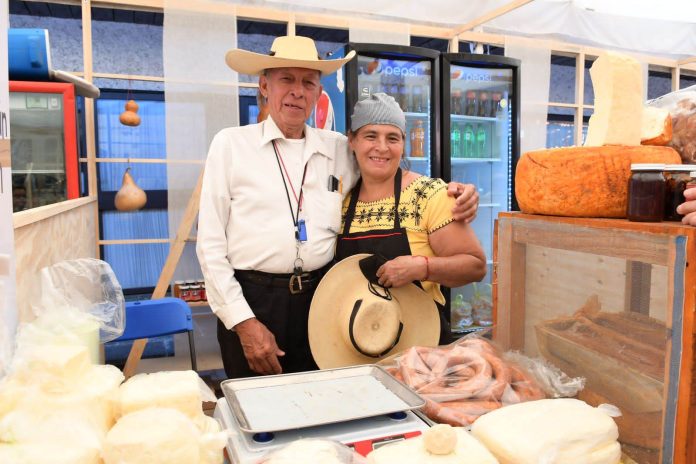 Municipios muestran riqueza cultural y productiva en FMO