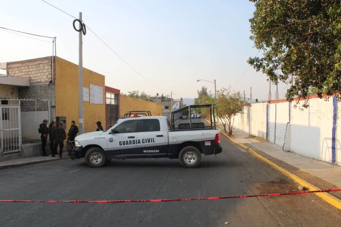 Otra mujer es asesinada a balazos en Michoacán