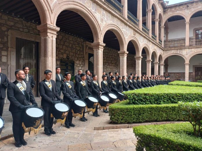 Homenaje al Padre de la Patria en el colegio de San Nicolás de Hidalgo, Morelia
