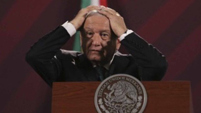 AMLO es declarado persona non grata en Perú