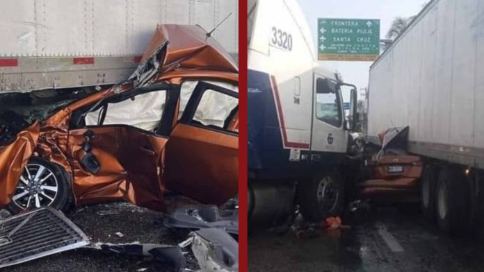 Automovilista sale ileso de su auto tras ser aplastado por un tráiler