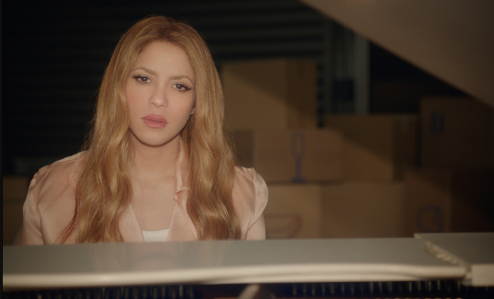 Shakira canta juntos a sus hijos Sasha y Milán en su nueva canción “Acrostico” 