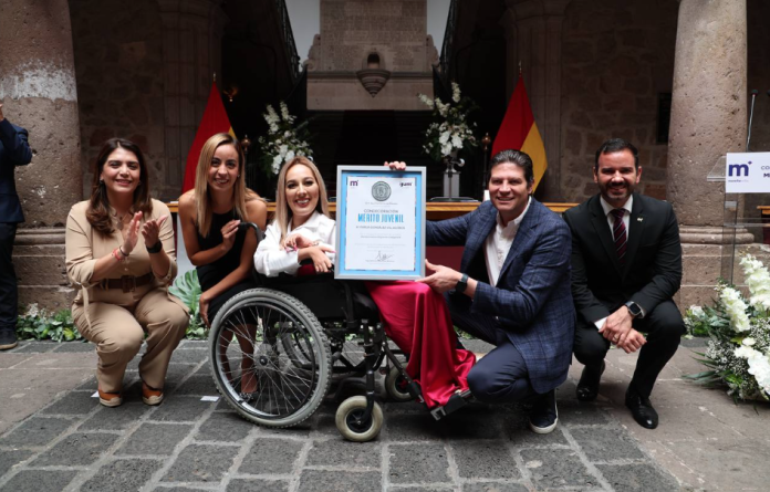 Reconocen disciplina y el sacrificio de jóvenes de Morelia