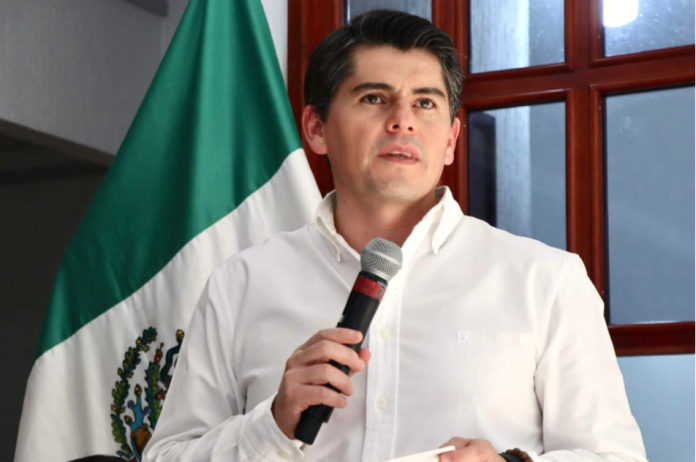 Pone en marcha Toño Ixtláhuac primer Centro Telefónico para atender eficientemente las distintas solicitudes de los ciudadanos.