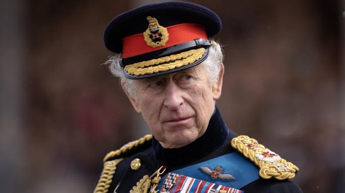 Mas de 2 mil invitados asistirán a la coronación de Carlos III