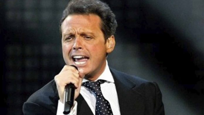 Registran largas filas virtuales para comprar boletos para concierto de Luis Miguel