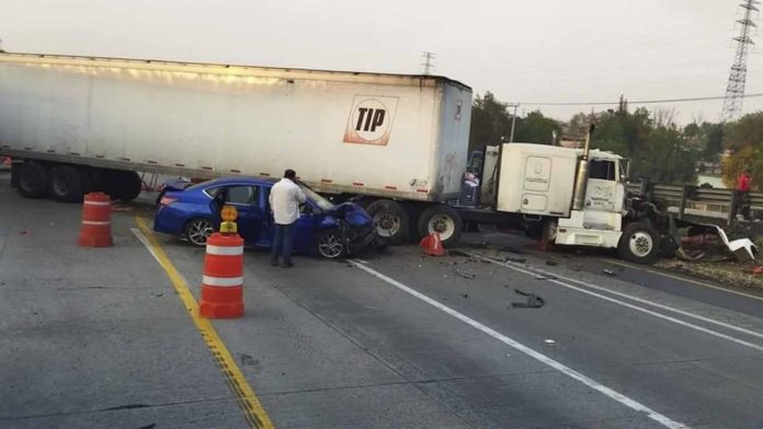Tráiler provoca carambola en la México-Querétaro; reportan 30 heridos