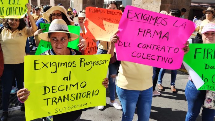 Conmemoran el Día del Trabajo con marchas en Morelia