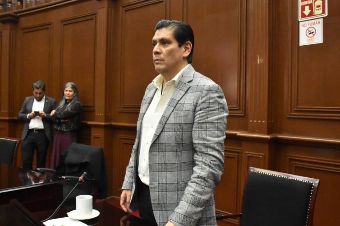 Michoacán requiere modernizar su transporte público: Ernesto Núñez