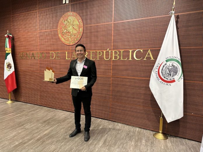 Recibe Fiscalía General, reconocimiento en categoría Analítica de Datos en los Premios U-Gob 2023