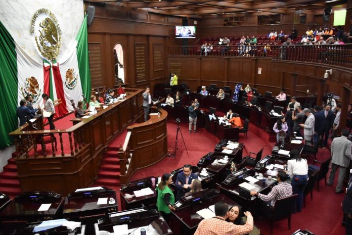 Se entregará en una sola ocasión por cada legislatura, el día 30 de mayo