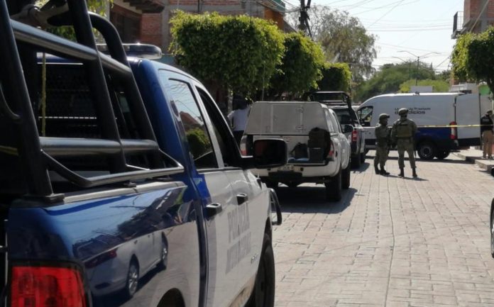 Asesinan a balazos a dos niñas y su abuela en Guanajuato