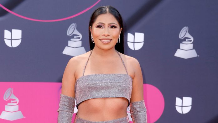 Ofrecen desayuno a Yalitza Aparicio y su familia tras ser víctimas de discriminación