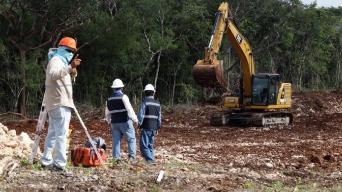 México dará empleos temporales a migrantes, trabajarán en obras como el Tren Maya
