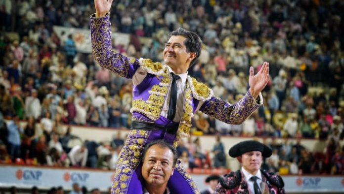 VIDEO: Reportan grave a Joselito Adame por cornada