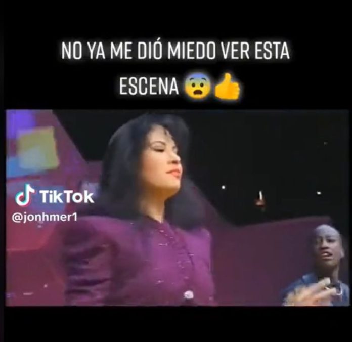 VIDEO: Captan aterrador ente en una presentación de Selena Quintanilla