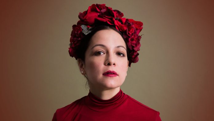 Natalia Lafourcade publica su primer libro: 