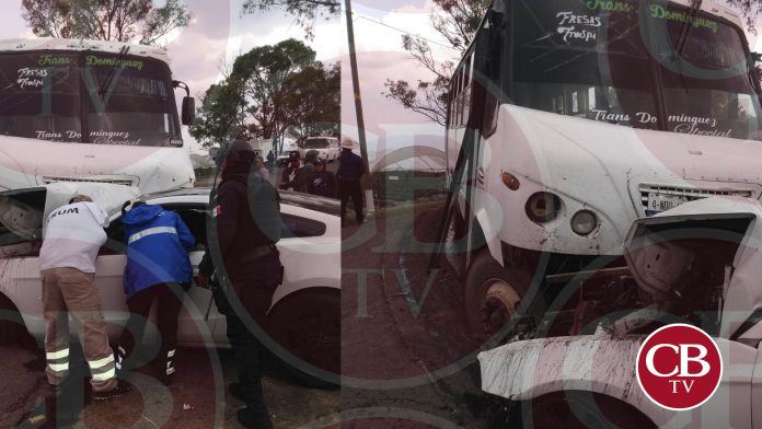 Un muerto deja choque de Mustang y Mercedes en Tlalpujahua