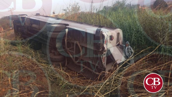 Seis heridos deja choque de autobuses en Ecuandureo
