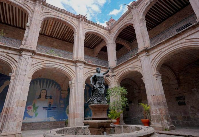 UMSNH, de excelencia; egresados y egresadas recibirán el Premio Ceneval al Desempeño de Excelencia-EGEL