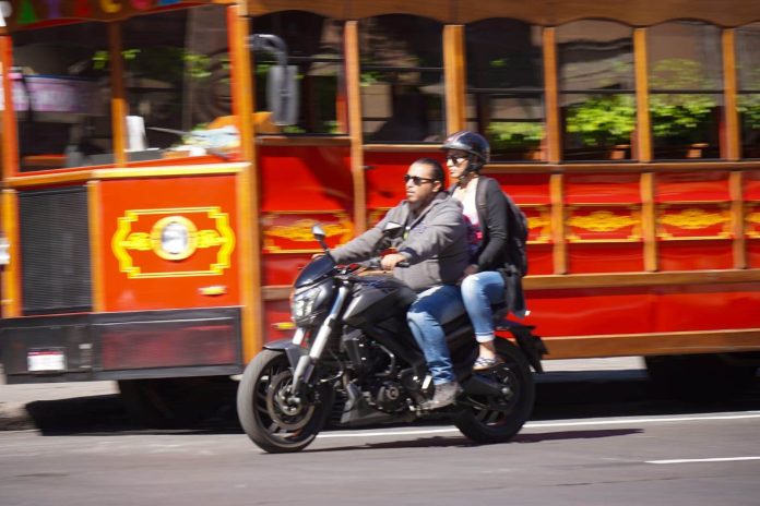 Prohíben uso de motostaxis uber en Michoacán