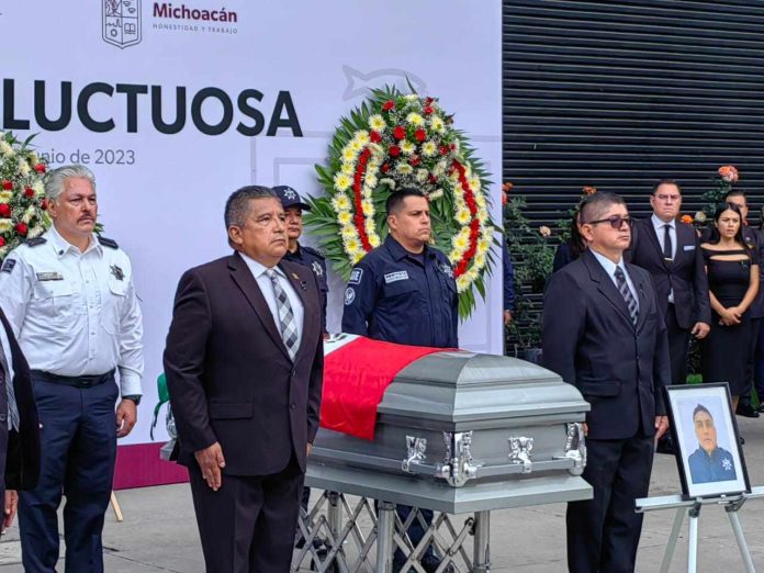 Guardia Civil rinde homenaje a escoltas de Hipólito Mora
