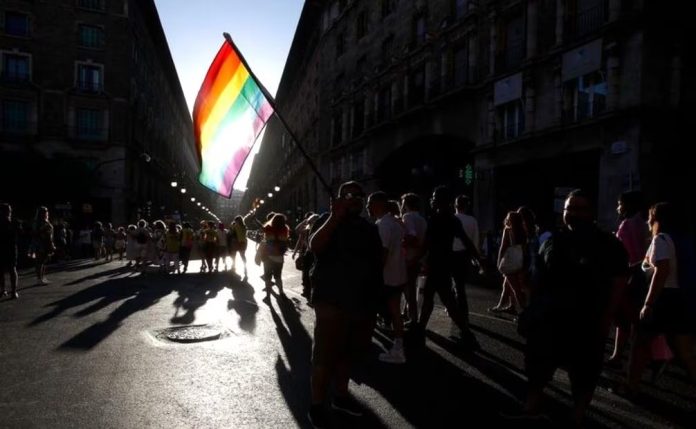 Junio, el mes del orgullo LGBT+ ¿Por qué se celebra y qué se marcha?