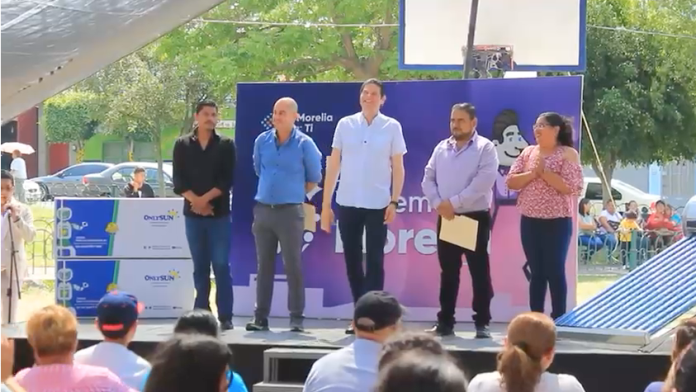 Entrega Gobierno Municipal 765 calentadores solares.