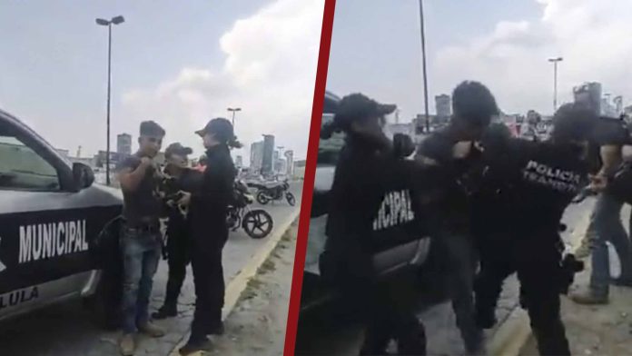 Hombre en estado de ebriedad golpea a mujeres policías