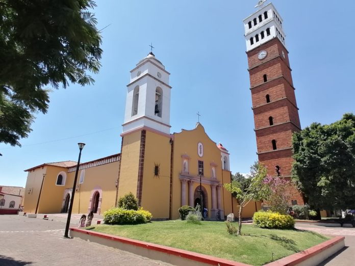 Celebran Jueves de Corpus en Chilchota