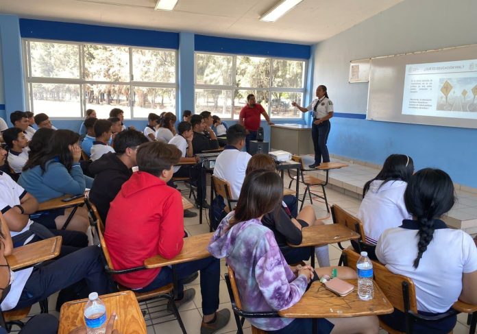 Más de 1 mil 600 choque de autos y motos en Michoacán