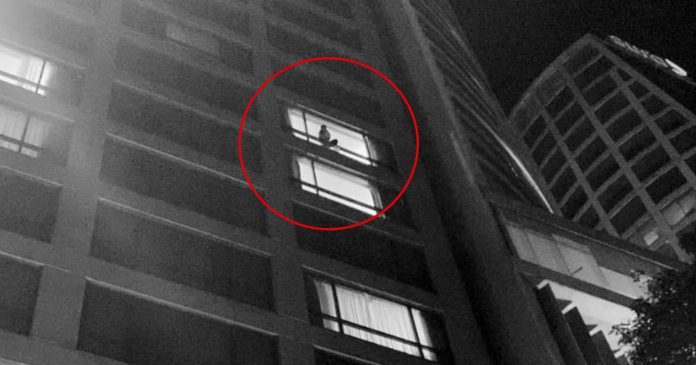 Video: Difunden el momento en que mujer se lanza de octavo piso en CDMX
