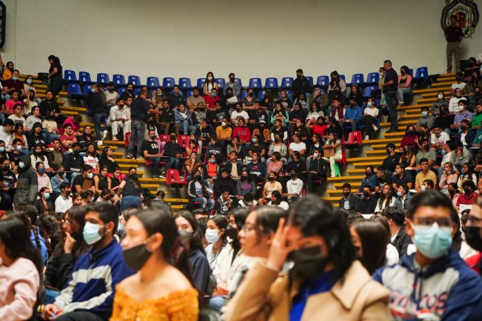 Rompe record UMSNH en captación de alumnos a examen de ingreso