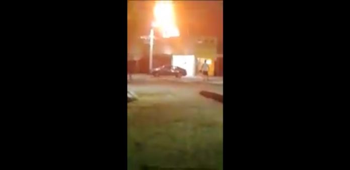 Video: Catastrófico incendio cobra las vidas de dos lomitos