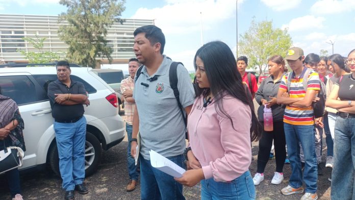 Rechaza UMSNH a más de 100 jóvenes indígenas