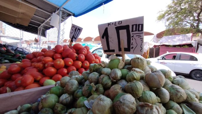 Sufren pérdidas diarias comerciantes del Independencia debido a la ola de calor