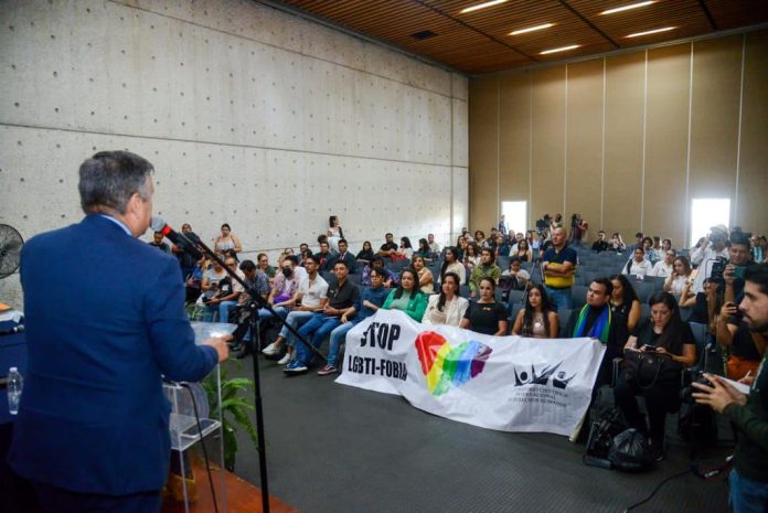 UMSNH trabajará por reconocimiento de identidad de sus alumnos