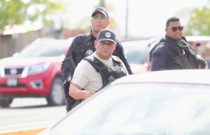 En seguimiento a las acciones que encabeza el secretario de SP, José Alfredo Ortega Reyes, el subsecretario de Operación Policial, José Ortega Silva, supervisa las tareas de la Guardia Civil en Apatzingán.