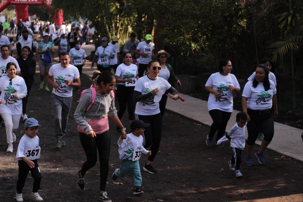 UMSNH se une a la carrera “Actívate, muévete y diviértete por el Achoque” UMSNH se une a la carrera “Actívate, muévete y diviértete por el Achoque”