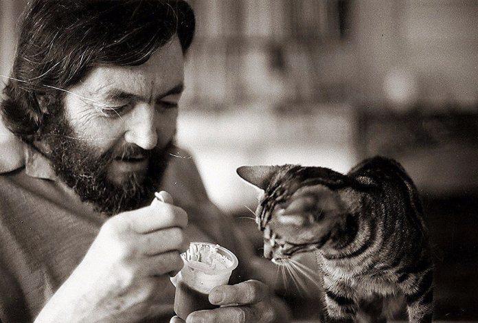 ¿Cuál es el cuento que Julio Cortázar escribió gracias a dos legendarios boxeadores latinos?