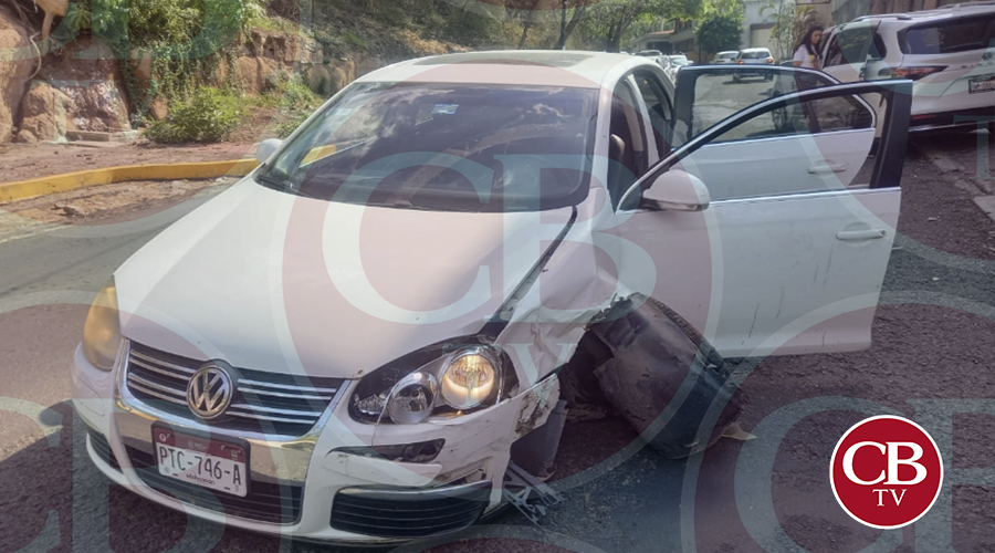 Desbaratan sus autos en el acceso a Santa María Desbaratan sus autos en el acceso a Santa María