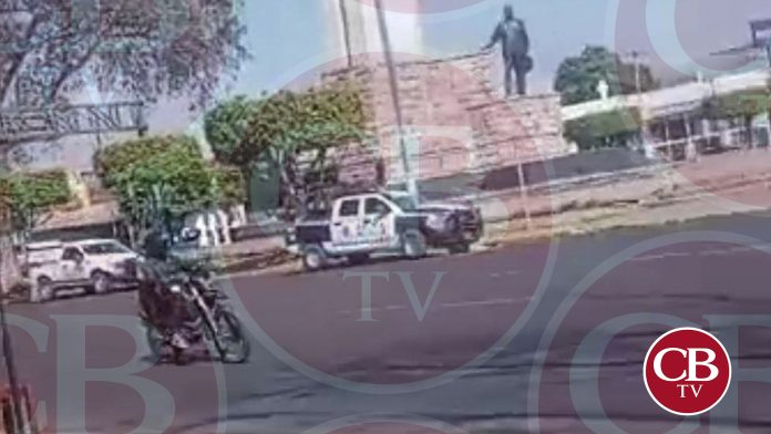 Amanece persona muerta en el Obelisco a Lázaro Cárdenas