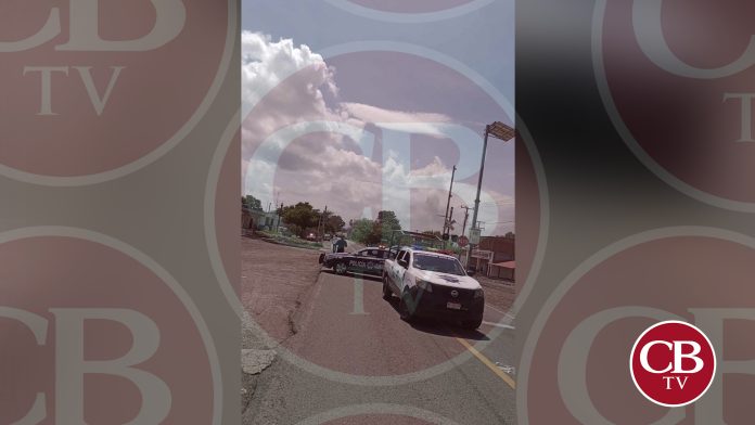 Enfrentamientos y quema de autos en Michoacán