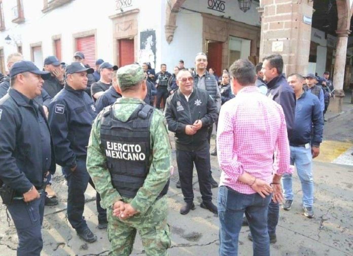 Con operativo interinstitucional se mantiene bajo control la vigilancia, en el mercado municipal de Pátzcuaro