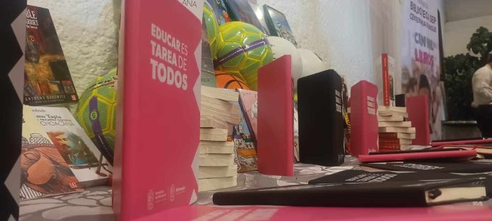 Tan solo 3 libros al año leen en promedio los mexicanos
