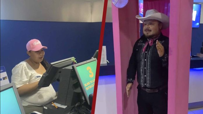 Hombre llega vestido de norteño al cine dentro de una caja al estilo Barbie